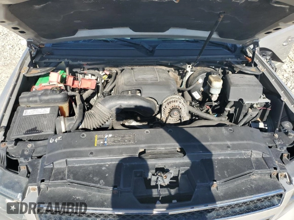 2007 Chevrolet Suburban LT with VIN 1GNFK16397J218901, listed as a Copart auction lot 55695095 with 301,359 mi miles and Non Repairable. Bid and sale history available at DreamBid. Image 12.