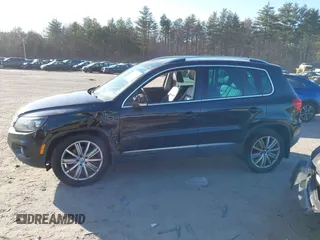2016 Volkswagen Tiguan S z VIN WVGBV7AX9GW615535, wystawiony jako IAAI lot #41773789 z przebiegiem 137 617 mil mil oraz . Historia ofert i sprzedaży dostępna na DreamBid. Obrazek 14.