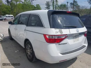 2013 Honda Odyssey EX-L with VIN 5FNRL5H61DB010029, listed as a IAAI auction lot 42011772 with 220,000 mi miles. Bid and sale history available at carsss.com. Image 3.