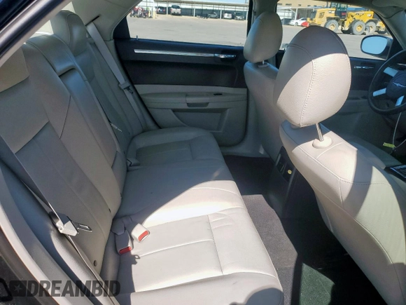 2006 Chrysler 300 Touring with VIN 2C3KA53GX6H438416, listed as a Copart auction lot 53726185 with 199,286 mi miles and Salvage Title. Bid and sale history available at carsss.com. Image 10.