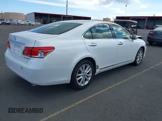 2011 Lexus ES 330 with VIN JTHBK1EG9B2418495, listed as a IAAI auction lot 40247075 with 14,891 mi miles and . Bid and sale history available at carsss.com. Image 4.
