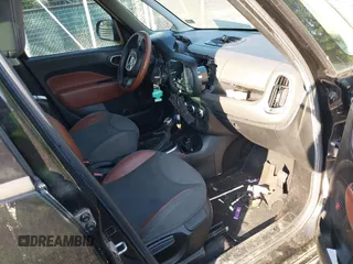 2014 FIAT 500L Trekking with VIN ZFBCFADH5EZ010661, listed as a IAAI auction lot 42861787 with 230,404 mi miles and . Bid and sale history available at DreamBid. Image 5.