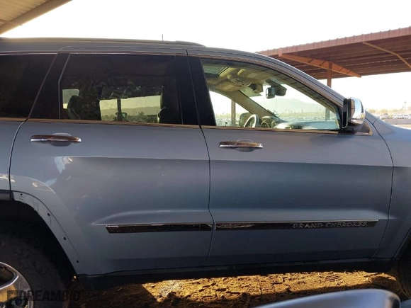 2012 Jeep Grand Cherokee Limited with VIN 1C4RJFBG2CC317363, listed as a IAAI auction lot 41689903 with 158,020 mi miles. Bid and sale history available at carsss.com. Image 14.