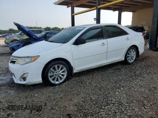2012 Toyota Camry XLE z VIN 4T1BD1FK5CU044645, wystawiony jako Copart lot #60460075 z przebiegiem 350 283 mil mil oraz Czysty tytuł • Clean title. Historia ofert i sprzedaży dostępna na DreamBid. Obrazek 1.