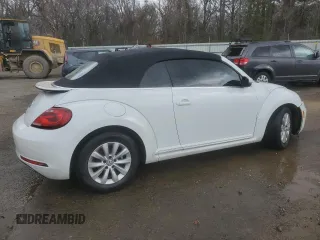 2018 Volkswagen Beetle S with VIN 3VW5DAAT2JM505073, listed as a Copart auction lot 43575655 with 100,854 mi miles and Salvage title. Bid and sale history available at DreamBid. Image 3.