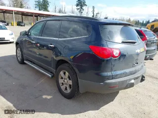 2010 Chevrolet Traverse LT w/1LT with VIN 1GNLRFEDXAS140202, listed as a IAAI auction lot 41953794 with 163,878 mi miles. Bid and sale history available at carsss.com. Image 3.