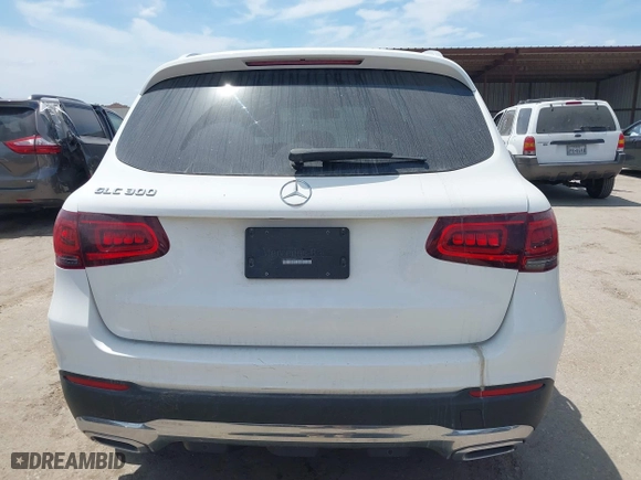 2021 Mercedes-Benz GLC with VIN W1N0G8DB5MV264998, listed as a IAAI auction lot 42070622 with 14,000 mi miles. Bid and sale history available at carsss.com. Image 17.