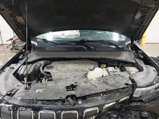 2022 Jeep Compass Limited z VIN 3C4NJDCB5NT223989, wystawiony jako IAAI lot #42482784 z przebiegiem 27 347 mil mil oraz . Historia ofert i sprzedaży dostępna na DreamBid. Obrazek 10.