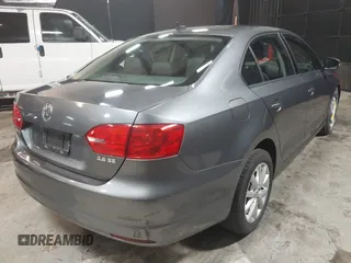 2011 Volkswagen Jetta SE с VIN 3VWBZ7AJ2BM326488, выставлен на аукционе IAAI как лот 41440467 с пробегом 179 888 миль миль и . История ставок и продаж доступна на DreamBid. Изображение 4.