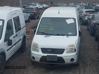 2013 Ford Transit Connect XLT z VIN NM0LS6BN6DT176622, wystawiony jako IAAI lot #41779142 z przebiegiem 211 004 mil mil oraz . Historia ofert i sprzedaży dostępna na DreamBid. Obrazek 6.