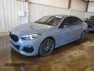 2022 BMW 2 Series M235i xDrive z VIN WBA13AL03N7L23564, wystawiony jako Copart lot #57488725 z przebiegiem 19 165 mil mil oraz Szkoda całkowita • Salvage title. Historia ofert i sprzedaży dostępna na DreamBid. Obrazek 1.