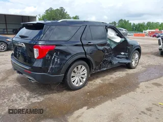 2021 Ford Explorer King Ranch z VIN 1FM5K7LC9MGC20146, wystawiony jako IAAI lot #42121400 z przebiegiem 20 931 mil mil oraz . Historia ofert i sprzedaży dostępna na DreamBid. Obrazek 4.
