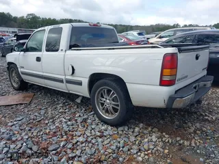 1999 Chevrolet Silverado 1500 LS with VIN 2GCEC19T9X1256894, listed as a IAAI auction lot 41526987 with 393,052 mi miles. Bid and sale history available at carsss.com. Image 3.
