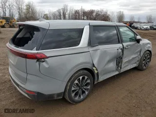 2024 Kia Carnival EX with VIN KNDNC5H35R6431081, listed as a Copart auction lot 79251234 with 13,499 mi miles and Non Repairable. Bid and sale history available at carsss.com. Image 3.