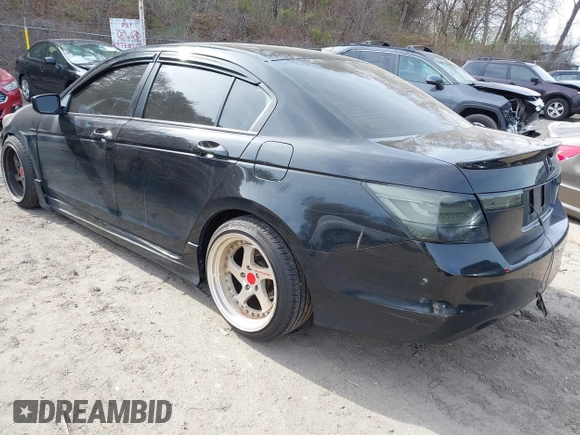 2011 Honda Accord LX z VIN 1HGCP2F33BA157039, wystawiony jako IAAI lot #42069608 z przebiegiem 135 211 mil mil oraz . Historia ofert i sprzedaży dostępna na DreamBid. Obrazek 3.