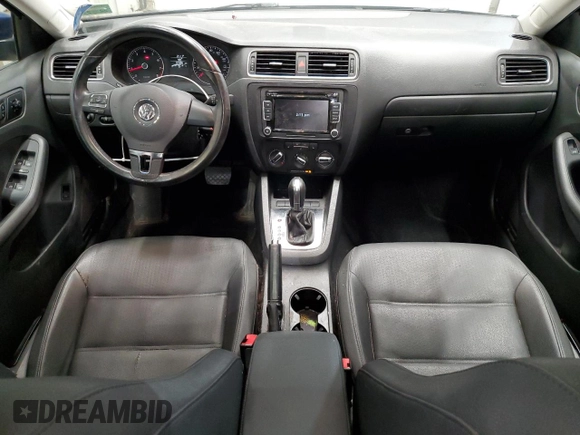 2012 Volkswagen Jetta SE z VIN 3VWDP7AJ5CM410644, wystawiony jako Copart lot #56464105 z przebiegiem 97 486 mil mil oraz Szkoda całkowita • Salvage title. Historia ofert i sprzedaży dostępna na DreamBid. Obrazek 8.