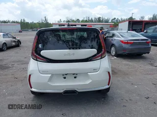 2024 Kia Soul GT-Line with VIN KNDJ53AUXR7897339, listed as a IAAI auction lot 41731997 with 16,202 mi miles and . Bid and sale history available at DreamBid. Image 15.