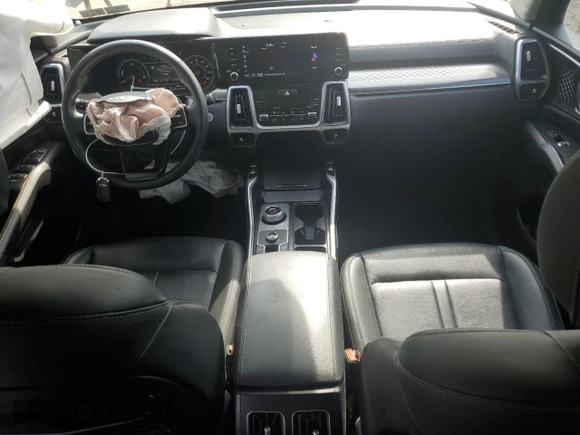 2023 Kia Sorento EX z VIN KNDRHDLG0P5176222, wystawiony jako Copart lot #54409485 z przebiegiem 37 138 mil mil oraz Szkody całkowita. Historia ofert i sprzedaży dostępna na DreamBid. Obrazek 8.