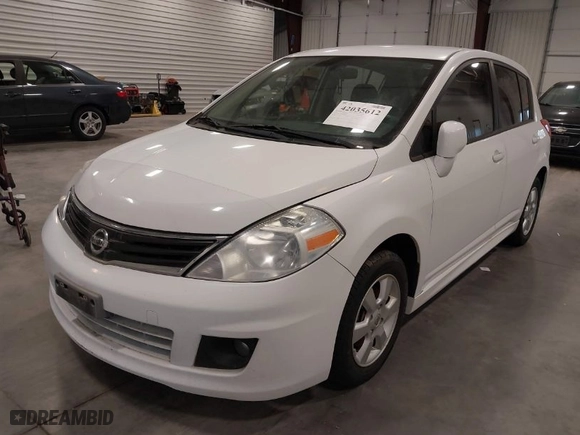 2011 Nissan Versa 1.8 S with VIN 3N1BC1CP0BL404861, listed as a IAAI auction lot 42035612 with 110,749 mi miles. Bid and sale history available at carsss.com. Image 2.