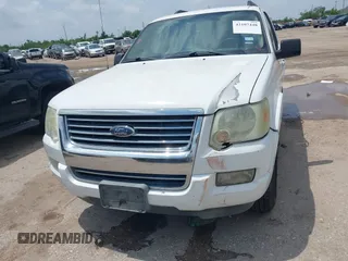 2010 Ford Explorer XLT with VIN 1FMEU6DE9AUB07735, listed as a IAAI auction lot 42107448 with 143,405 mi miles. Bid and sale history available at carsss.com. Image 6.