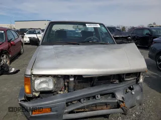 1994 Mitsubishi Mighty Max z VIN JA7LS21GXRP013712, wystawiony jako Copart lot #44893085 z przebiegiem 287 441 mil mil oraz Szkody całkowita. Historia ofert i sprzedaży dostępna na DreamBid. Obrazek 5.