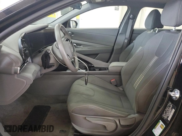2025 Hyundai Elantra SEL Convenience z VIN KMHLS4DG3SU918869, wystawiony jako Copart lot #60993855 z przebiegiem 12 254 mil mil oraz Szkoda całkowita • Salvage title. Historia ofert i sprzedaży dostępna na DreamBid. Obrazek 7.