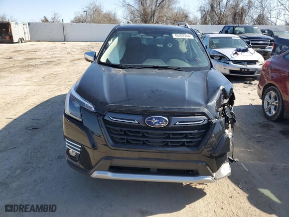 2022 Subaru Forester Touring with VIN JF2SKARC9NH529897, listed as a Copart auction lot 68117264 with 33,469 mi miles and Salvage Title. Bid and sale history available at carsss.com. Image 5.