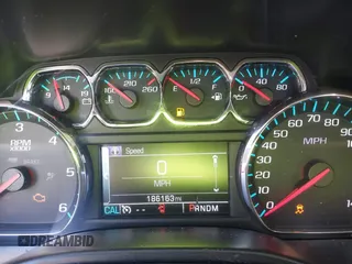 2015 Chevrolet Silverado 1500 LT with VIN 1GCRCREC2FZ297041, listed as a IAAI auction lot 41563446 with 186,163 mi miles. Bid and sale history available at carsss.com. Image 7.