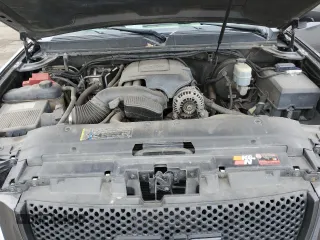 2010 GMC Yukon XL z VIN 1GKUKKE39AR114462, wystawiony jako Copart lot #50172975 z przebiegiem 267 783 mil mil oraz Szkoda całkowita • Salvage title. Historia ofert i sprzedaży dostępna na DreamBid. Obrazek 13.