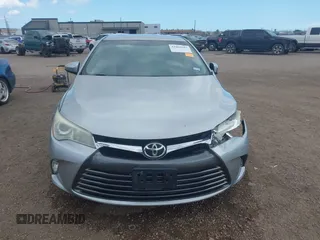 2015 Toyota Camry XLE with VIN 4T1BF1FK1FU475840, listed as a IAAI auction lot 41669607 with 104,881 mi miles. Bid and sale history available at carsss.com. Image 12.