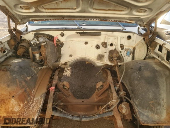 1974 Chevrolet Suburban z VIN CCY164F189473, wystawiony jako Copart lot #49678415 z przebiegiem Nie podano mil oraz Czysty tytuł • Clean title. Historia ofert i sprzedaży dostępna na DreamBid. Obrazek 12.