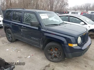 2014 Jeep Patriot Sport with VIN 1C4NJPBB0ED628652, listed as a IAAI auction lot 41531630 with 194,438 mi miles. Bid and sale history available at carsss.com. Image 1.