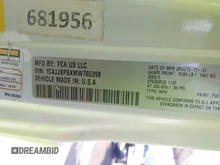 2021 Jeep Wrangler Unlimited Sahara z VIN 1C4JJXP6XMW765398, wystawiony jako IAAI lot #41592185 z przebiegiem 26 834 mil mil oraz . Historia ofert i sprzedaży dostępna na DreamBid. Obrazek 9.