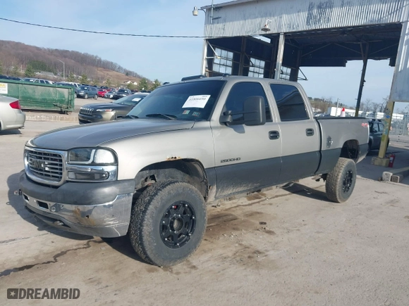 2002 GMC Sierra 2500HD SLE with VIN 1GTHK23U12F248328, listed as a IAAI auction lot 41806690 with 235,807 mi miles. Bid and sale history available at carsss.com. Image 18.