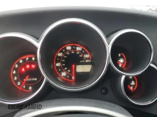 2006 Pontiac Vibe z VIN 5Y2SL65866Z406211, wystawiony jako Copart lot #85122544 z przebiegiem 151 982 mil mil oraz Nie do naprawy • Non repairable. Historia ofert i sprzedaży dostępna na DreamBid. Obrazek 9.