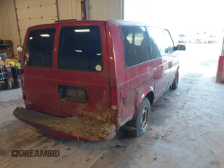 1997 Chevrolet Astro z VIN 1GNDM19WXVB131278, wystawiony jako IAAI lot #42231868 z przebiegiem 271 239 mil mil oraz . Historia ofert i sprzedaży dostępna na DreamBid. Obrazek 4.