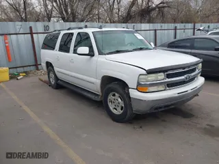 2003 Chevrolet Suburban Z71 with VIN 3GNFK16Z43G335561, listed as a IAAI auction lot 41901703 with 289,564 mi miles. Bid and sale history available at carsss.com. Image 1.