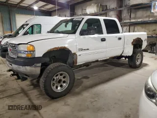 2002 GMC Sierra 2500HD SLE with VIN 1GTHK231X2F180763, listed as a Copart auction lot 42344945 with 216,956 mi miles and Salvage Title. Bid and sale history available at carsss.com. Image 1.