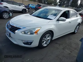 2014 Nissan Altima 2.5 S with VIN 1N4AL3AP4EN256344, listed as a IAAI auction lot 42028953 with 111,984 mi miles. Bid and sale history available at carsss.com. Image 2.