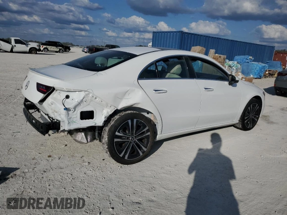 2025 Mercedes-Benz CLA 250 z VIN W1K5J4GB0SN485981, wystawiony jako Copart lot #43567725 z przebiegiem 1 566 mil mil oraz Szkoda całkowita • Salvage title. Historia ofert i sprzedaży dostępna na DreamBid. Obrazek 3.