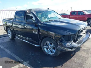2016 Ram 1500 Big Horn z VIN 3C6RR6LT9GG352206, wystawiony jako IAAI lot #42096814 z przebiegiem 116 087 mil mil oraz . Historia ofert i sprzedaży dostępna na DreamBid. Obrazek 1.