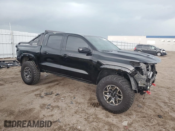 2024 Chevrolet Colorado 4WD ZR2 z VIN 1GCPTFEK4R1265787, wystawiony jako Copart lot #54108245 z przebiegiem 4 880 mil mil oraz Szkoda całkowita • Salvage title. Historia ofert i sprzedaży dostępna na DreamBid. Obrazek 4.