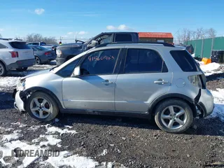 2007 Suzuki SX4 with VIN JS2YB413775101357, listed as a IAAI auction lot 41560985 with 216,705 mi miles. Bid and sale history available at carsss.com. Image 15.