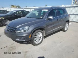 2013 Volkswagen Tiguan S z VIN WVGAV3AX5DW583716, wystawiony jako Copart lot #72046334 z przebiegiem 131 927 mil mil oraz Szkody całkowita. Historia ofert i sprzedaży dostępna na DreamBid. Obrazek 1.