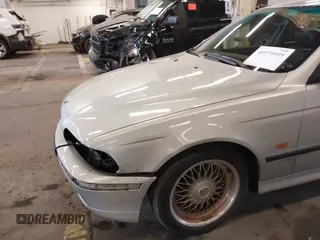2000 BMW 5 Series 528iA with VIN WBADM6343YGU29947, listed as a IAAI auction lot 40979995 with 191,475 mi miles. Bid and sale history available at carsss.com. Image 14.
