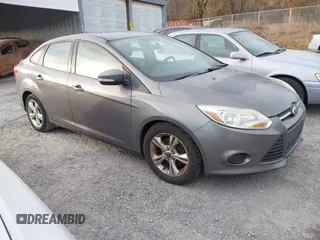 2013 Ford Focus SE with VIN 1FADP3F23DL242069, listed as a IAAI auction lot 41781817 with 265,630 mi miles. Bid and sale history available at carsss.com. Image 1.