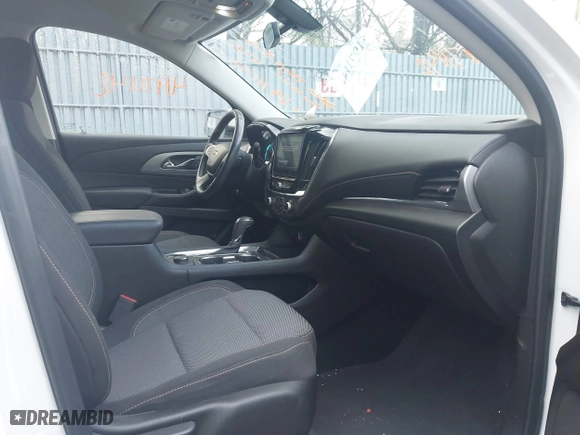 2019 Chevrolet Traverse LT Cloth with VIN 1GNEVGKW6KJ127390, listed as a IAAI auction lot 41971142 with 44,335 mi miles. Bid and sale history available at carsss.com. Image 5.