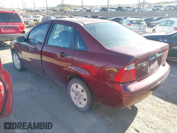 2007 Ford Focus S with VIN 1FAHP34N07W325198, listed as a IAAI auction lot 41893552 with 297,020 mi miles and . Bid and sale history available at carsss.com. Image 3.
