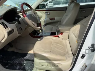 2008 Hyundai Azera Limited with VIN KMHFC46F18A275639, listed as a Copart auction lot 57425425 with 131,118 mi miles and Salvage title. Bid and sale history available at DreamBid. Image 7.