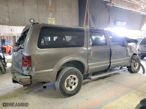 2005 Ford Excursion Limited with VIN 1FMSU43P55ED40585, listed as a Copart auction lot 83622664 with 0 mi miles and Salvage Title. Bid and sale history available at carsss.com. Image 3.
